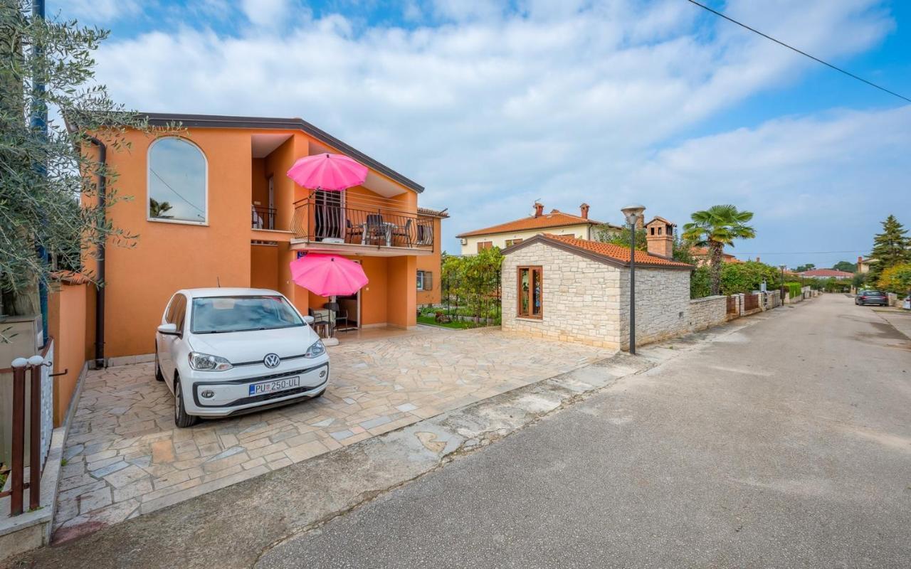 Ferucio House With Apartments Umag Extérieur photo